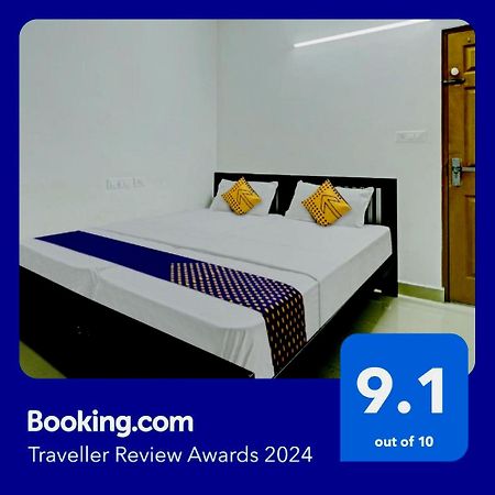 Hotel O Royal Residency Erattupetta Bagian luar foto