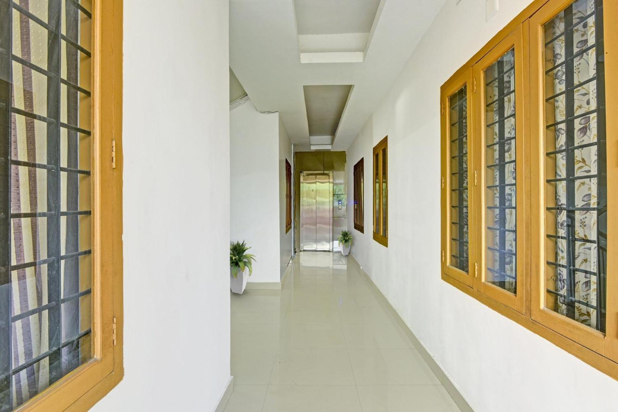 Hotel O Royal Residency Erattupetta Bagian luar foto